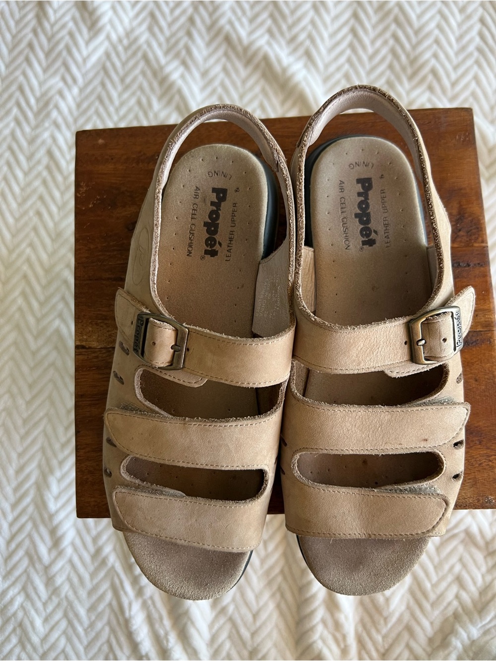 Propét Women's Tan Strappy Comfort Sandals